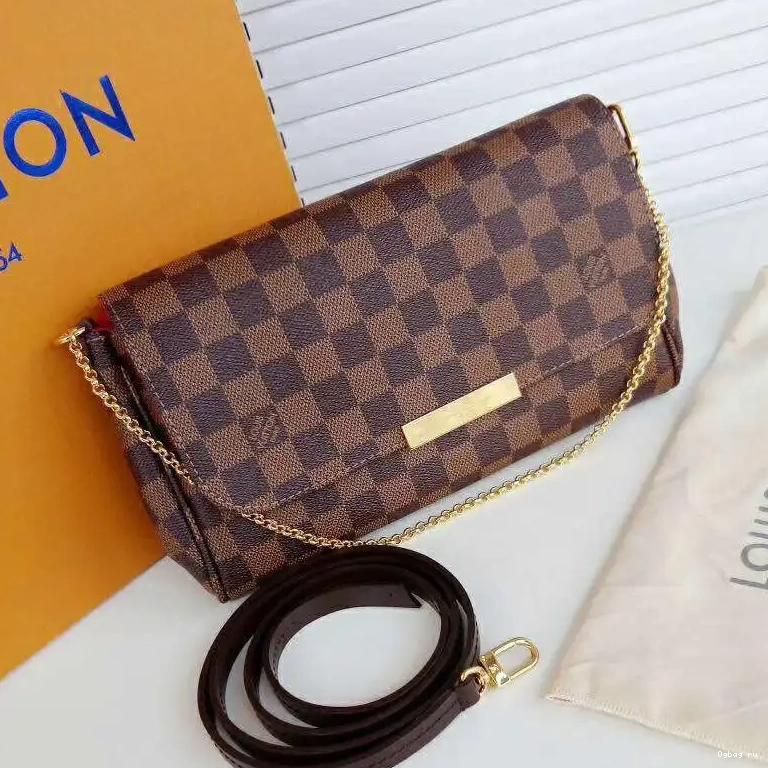 Louis Favorite Vuitton MM 0522